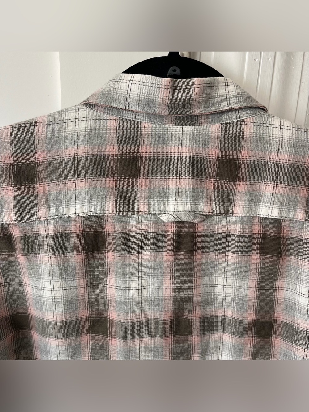 Gap The Fitted Boyfriend Plaid Button Down Shirt Gray Sz XL - Picture 12 of 16